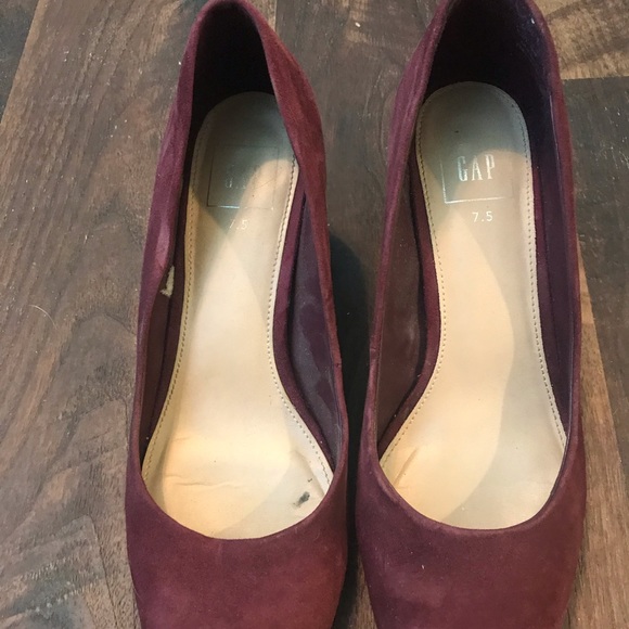 Gap Maroon Block Heels Size 7.5 - Picture 3 of 4